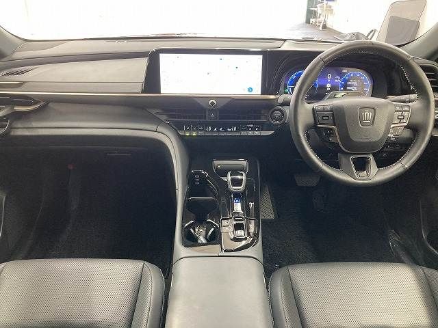 TOYOTA CROWN SPORT 2025