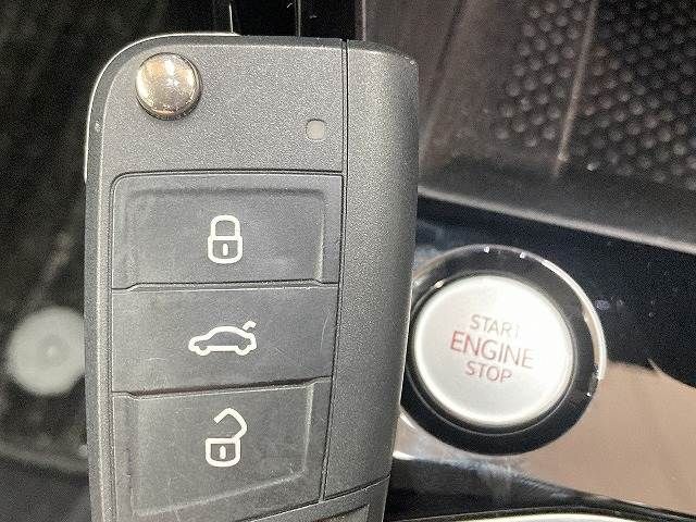 VOLKSWAGEN VOLKSWAGEN T-Cross 2020