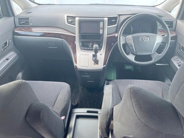 TOYOTA VELLFIRE 2012