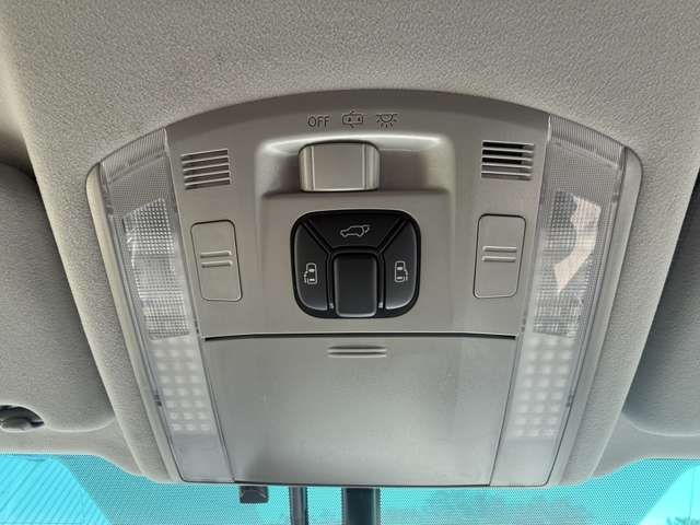 TOYOTA ALPHARD 4WD 2014