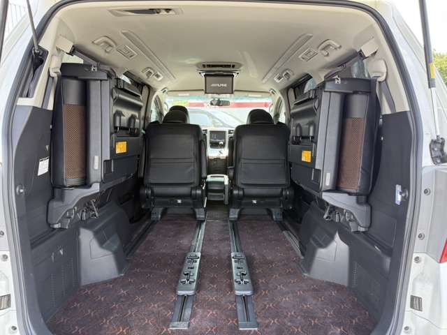 TOYOTA ALPHARD 4WD 2014