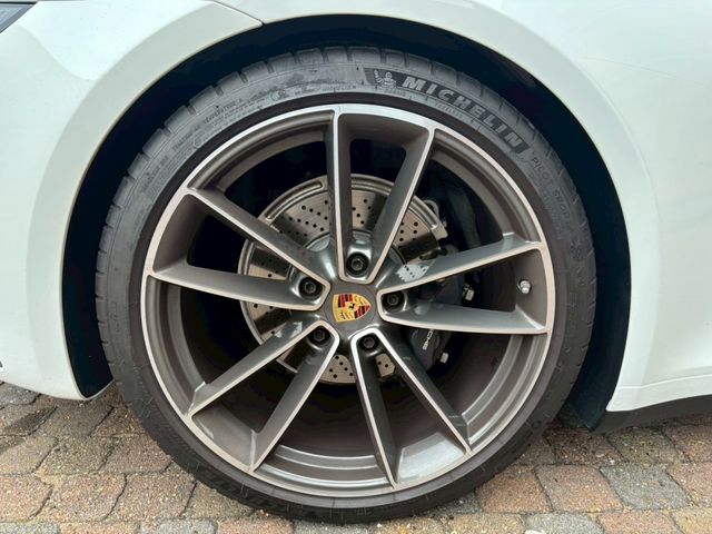 PORSCHE PORSCHE 911 2024