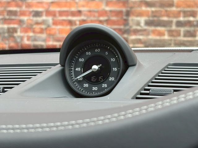 PORSCHE PORSCHE 911 2024