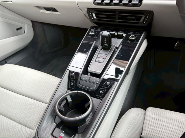 PORSCHE PORSCHE 911 2024