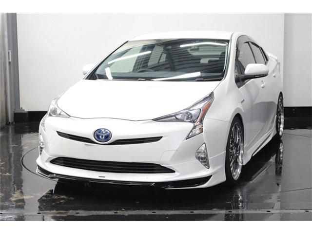 TOYOTA PRIUS 4WD 2016