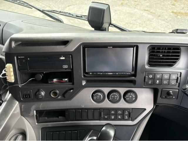 NISSAN DIESEL Quon 2019