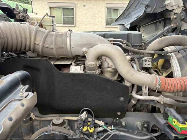 NISSAN DIESEL Quon 2019