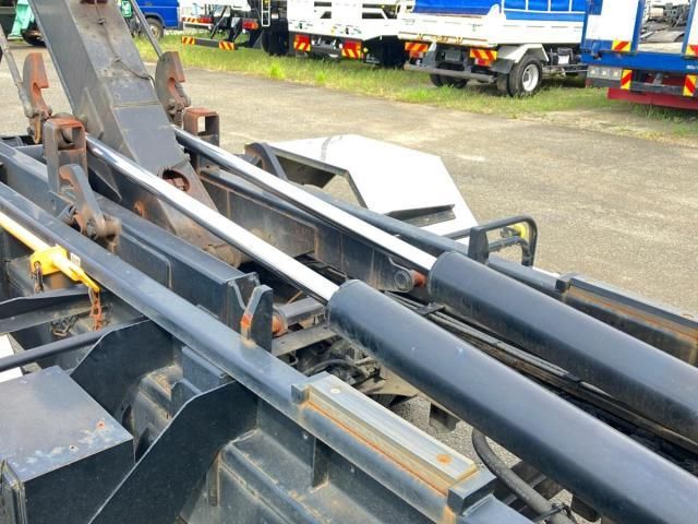 NISSAN DIESEL CONDOR 2012