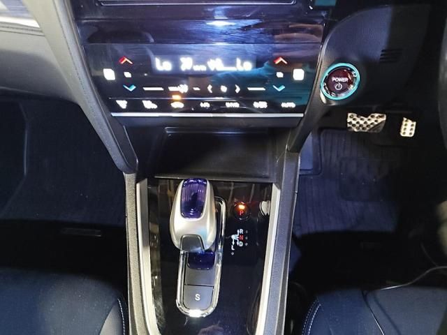 HONDA SHUTTLE HYBRID 2016