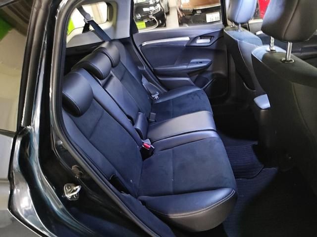 HONDA SHUTTLE HYBRID 2016