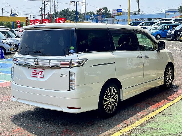 NISSAN ELGRAND 2017