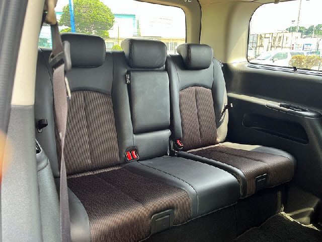 NISSAN ELGRAND 2017