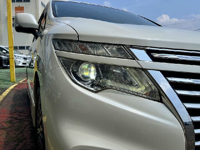 NISSAN ELGRAND 2017