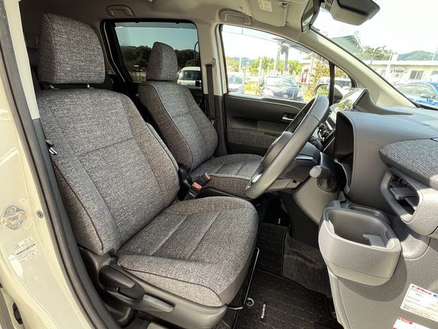 TOYOTA SIENTA HYBRID 2022