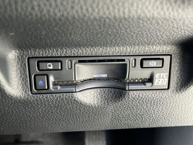 TOYOTA SIENTA HYBRID 2022