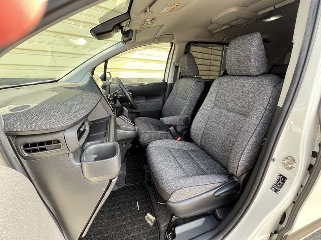 TOYOTA SIENTA HYBRID 2022