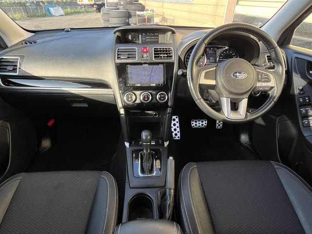 SUBARU FORESTER 2017