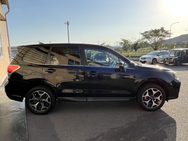 SUBARU FORESTER 2017