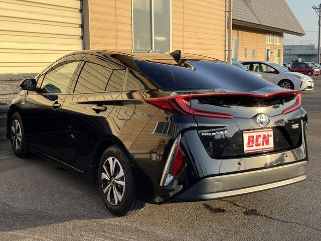 TOYOTA PRIUS PHV 2019