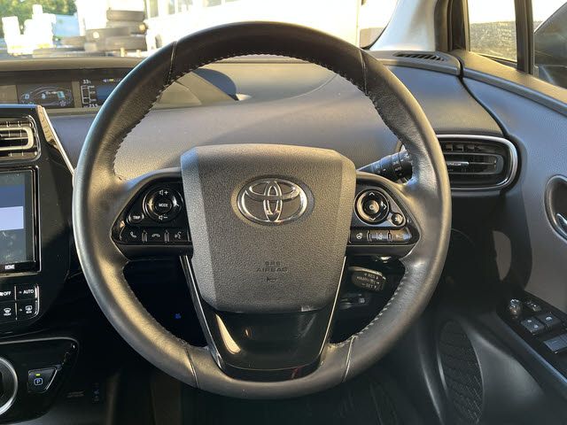 TOYOTA PRIUS PHV 2019