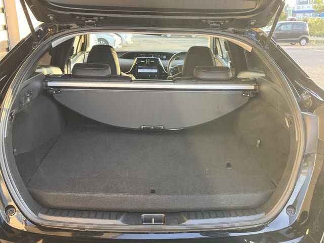 TOYOTA PRIUS PHV 2019