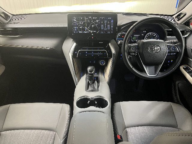 TOYOTA HARRIER HYBRID 2022