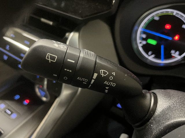 TOYOTA HARRIER HYBRID 2022