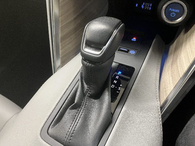 TOYOTA HARRIER HYBRID 2022