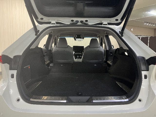 TOYOTA HARRIER HYBRID 2022