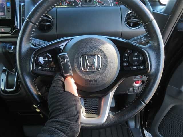 HONDA N BOX CUSTOM 2018