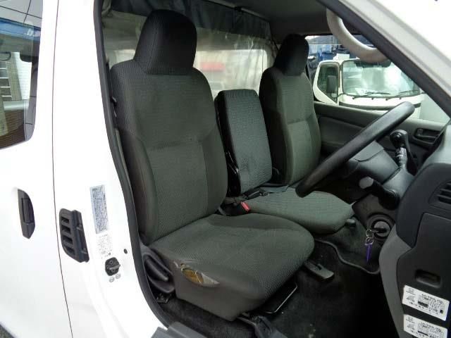 NISSAN NV350 CARAVAN 4WD 2017