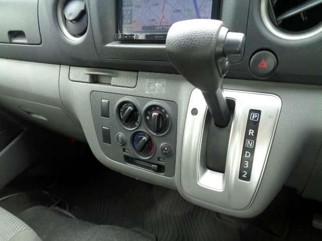 NISSAN NV350 CARAVAN 4WD 2017