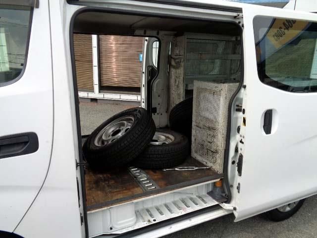 NISSAN NV350 CARAVAN 4WD 2017