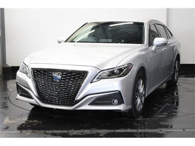 TOYOTA CROWN sedan hybrid 4WD 2020