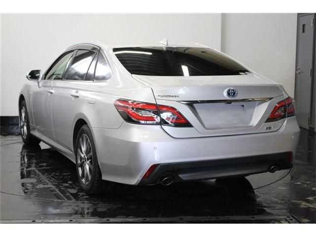 TOYOTA CROWN sedan hybrid 4WD 2020