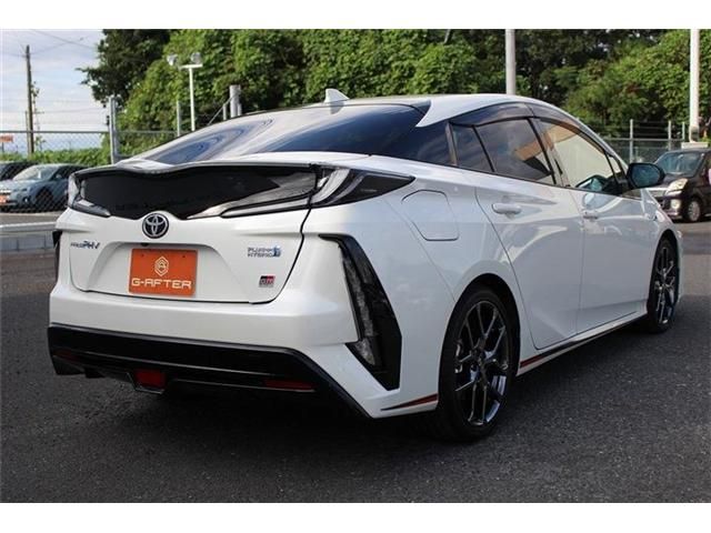 TOYOTA PRIUS PHV 2017