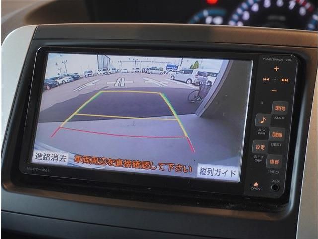 TOYOTA NOAH 4WD 2012