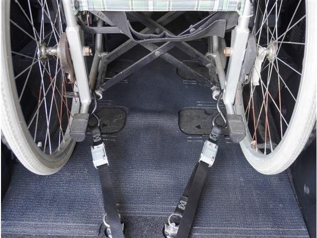 TOYOTA NOAH 4WD 2012