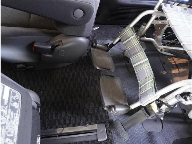 TOYOTA NOAH 4WD 2012