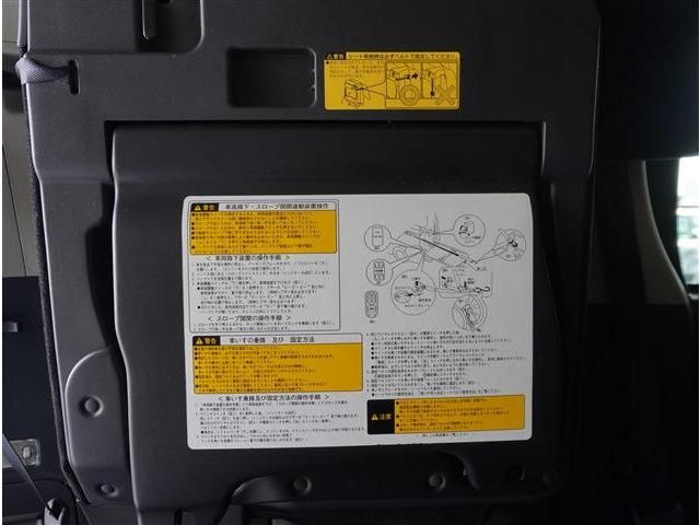 TOYOTA NOAH 4WD 2012