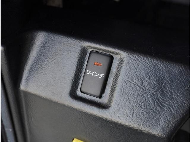 TOYOTA NOAH 4WD 2012