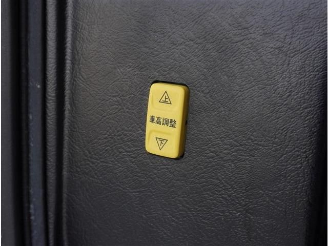 TOYOTA NOAH 4WD 2012