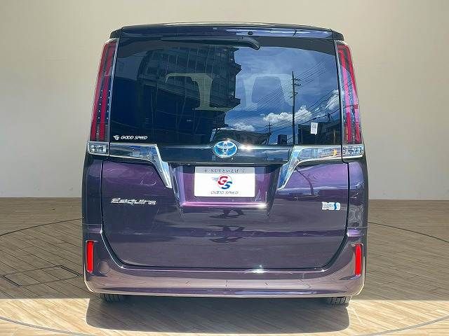 TOYOTA ESQUIRE HYBRID 2018