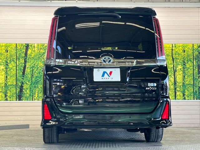 TOYOTA NOAH HYBRID 2020