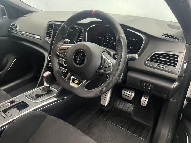 RENAULT RENAULT MEGANE hatchback 2024