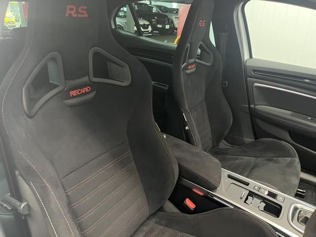 RENAULT RENAULT MEGANE hatchback 2024