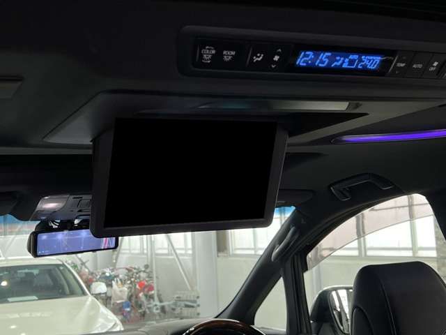 TOYOTA VELLFIRE  HYBRID 4WD 2017