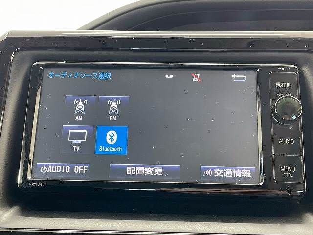 TOYOTA NOAH 2015