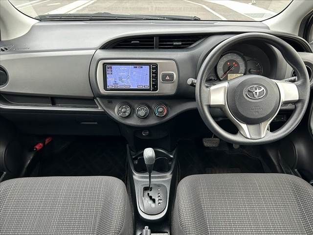 TOYOTA VITZ 2014