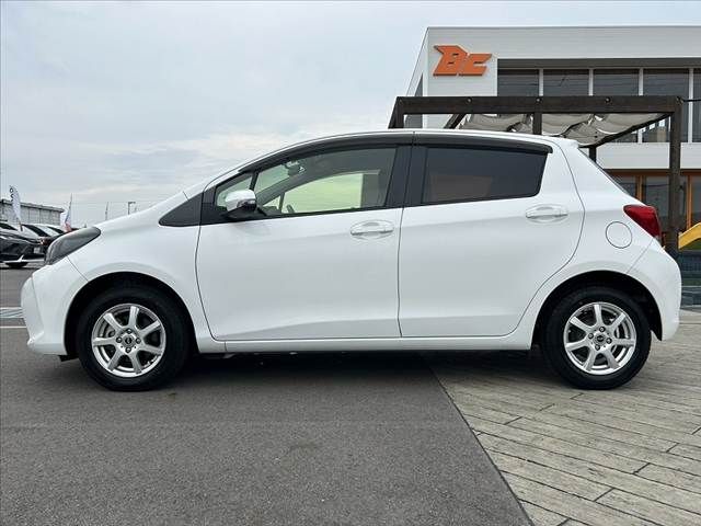 TOYOTA VITZ 2014